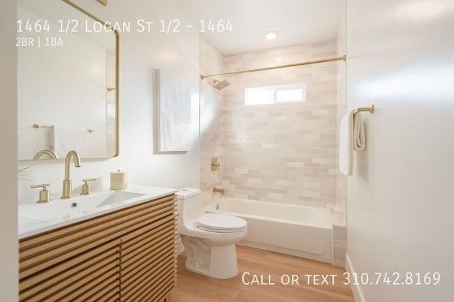 Building Photo - 1464 1/2 Logan St 1/2-1464