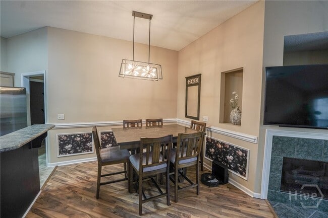 Building Photo - 618 Laurel Hill Cir
