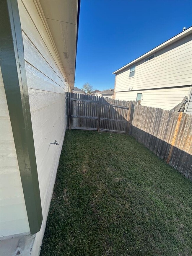 Building Photo - 154 Lake Washington Dr