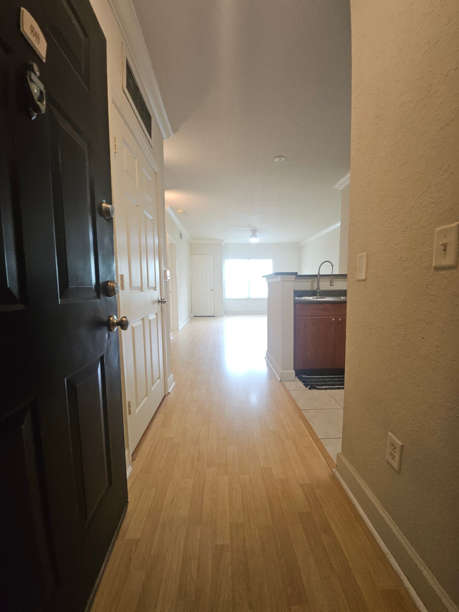 Building Photo - 202 E South St