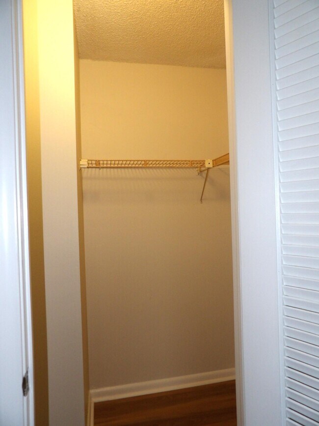 Building Photo - 1638 Embassy Dr