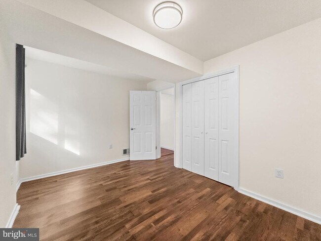 Building Photo - 10100 Le Fevre Dr