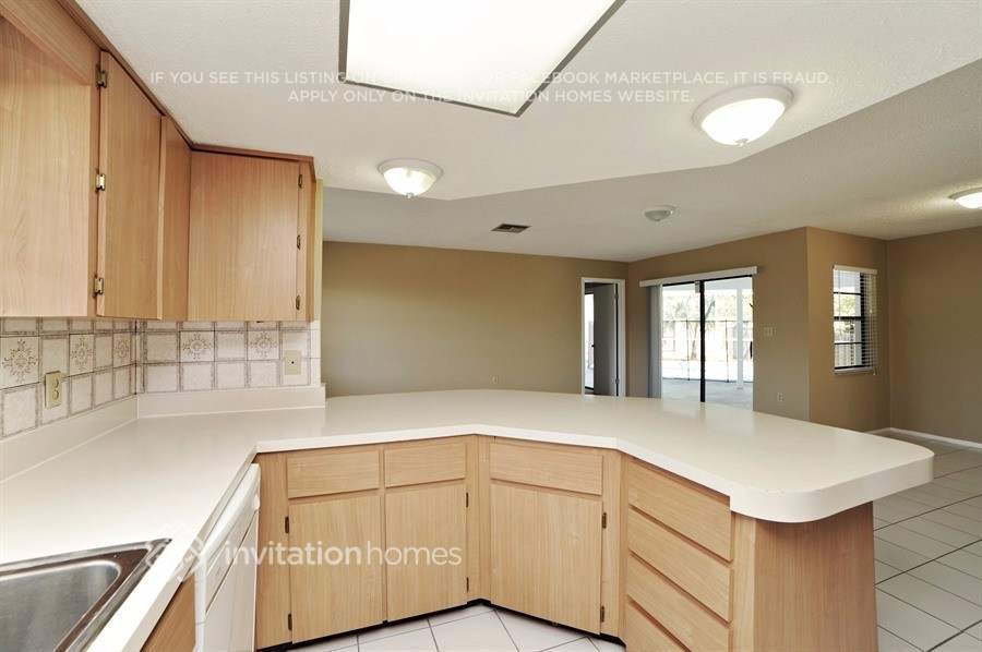 Building Photo - 7023 Bramblewood Dr