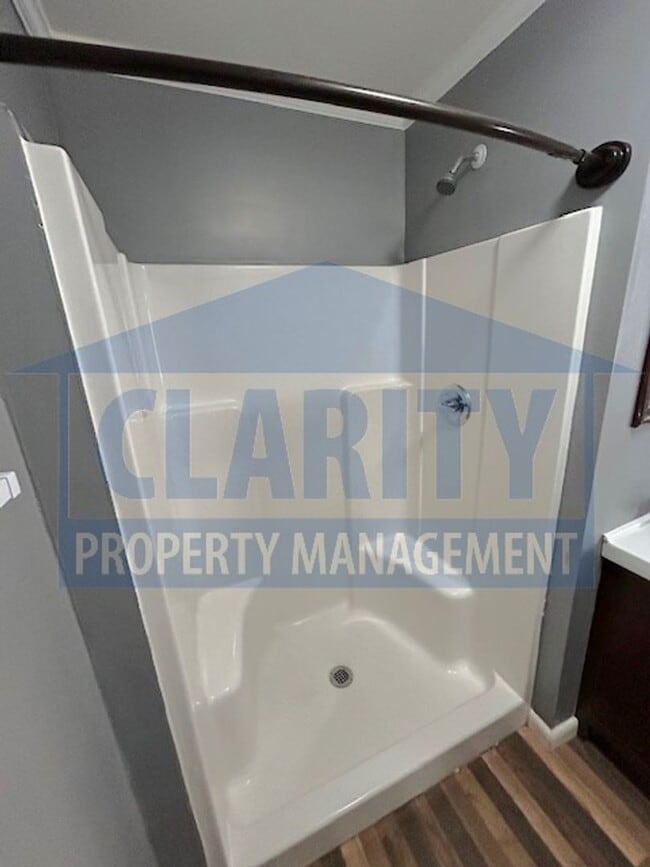 Building Photo - Centrally located 2 bed, two bathroom home!