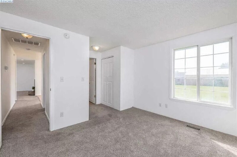 Building Photo - 3720 W Leola St