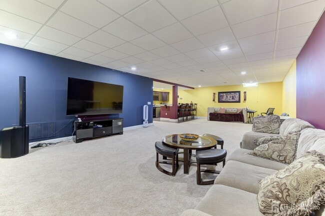 Building Photo - 6 Michelangelo Dr