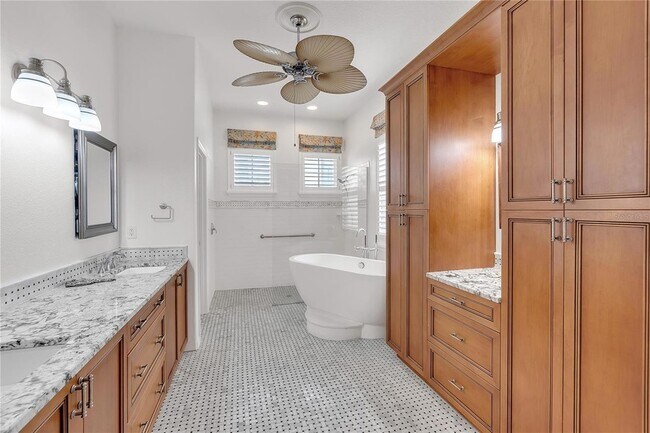 Building Photo - 4616 Blue Marlin Dr