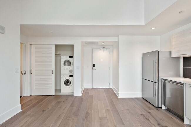 Building Photo - 1075 Market St