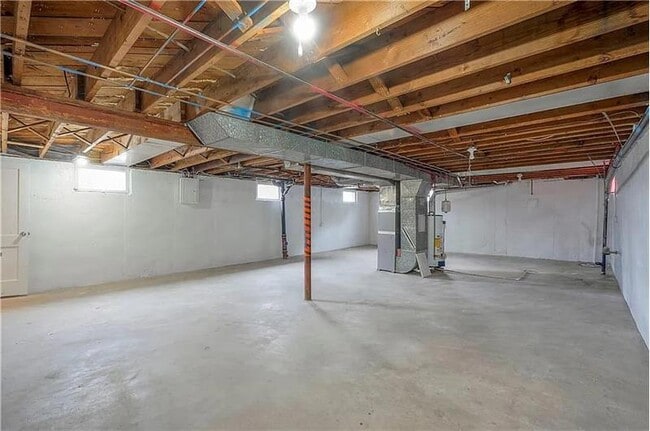 Building Photo - 7405 Glenwood Ln