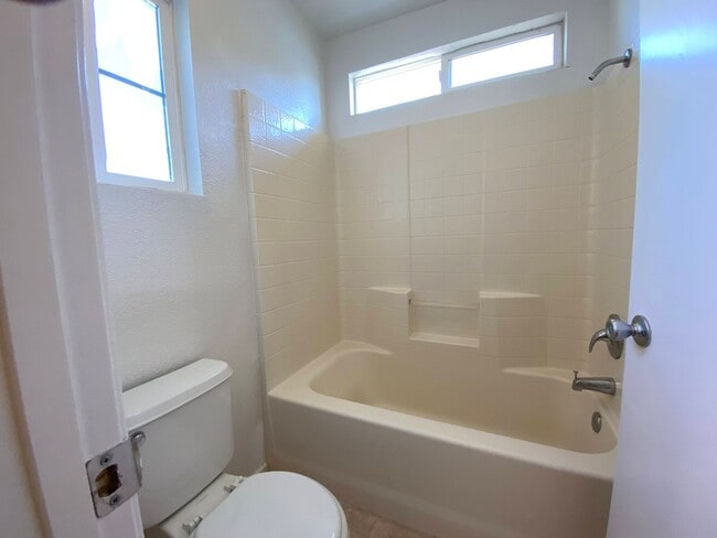 Building Photo - Large Four Bed, Three Bath Home with a Pool