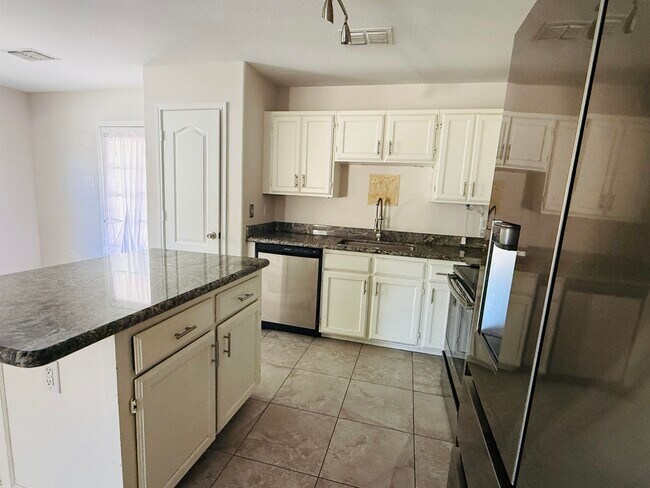 Building Photo - 2103 Dorado Dr