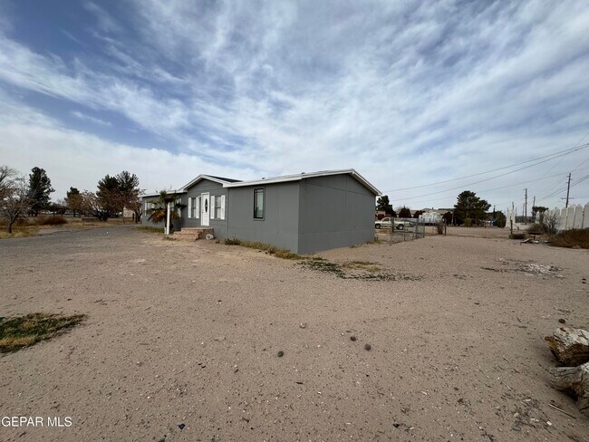 Building Photo - 241 Passmore Rd