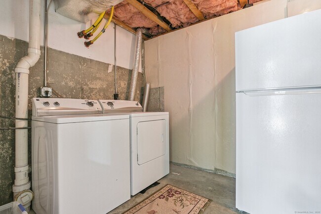 Building Photo - 43 Harbor View Ln