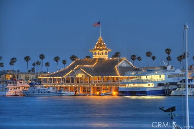 Building Photo - 1024 W Balboa Blvd