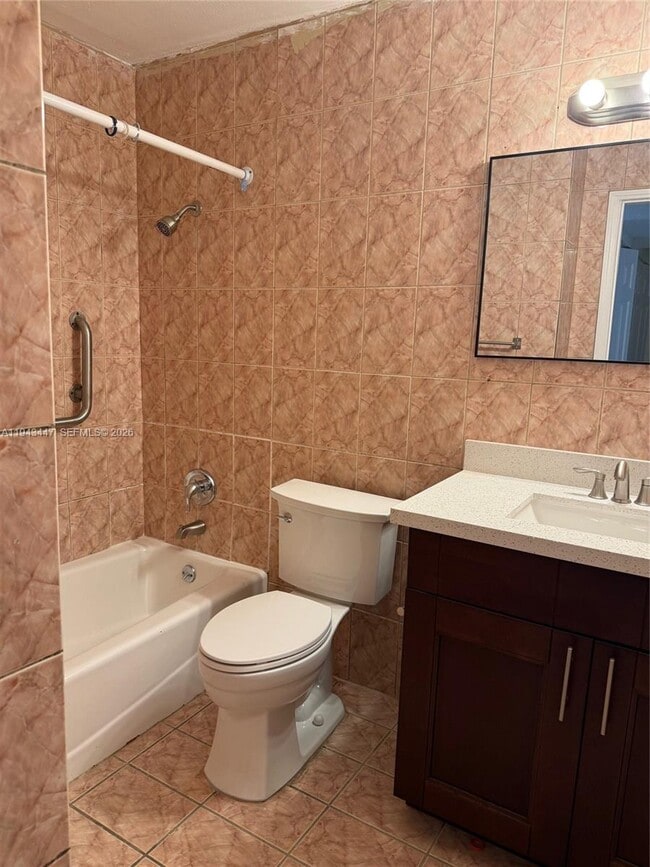 Building Photo - 15163 NE 6th Ave