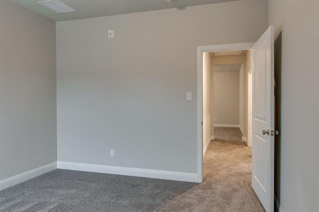 Building Photo - 915 Ponds Edge Ln