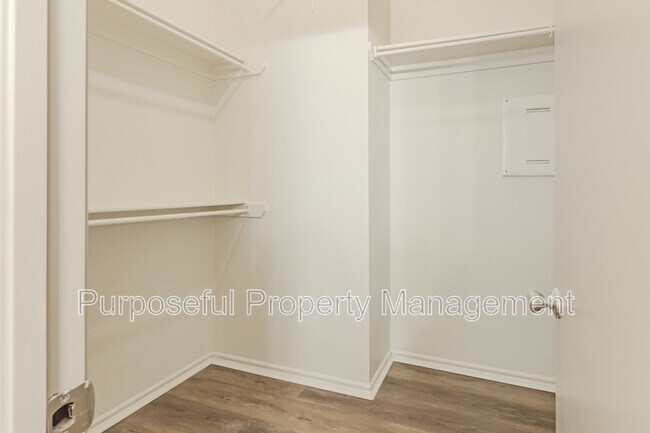 Building Photo - 16416 Oconee Creek Dr