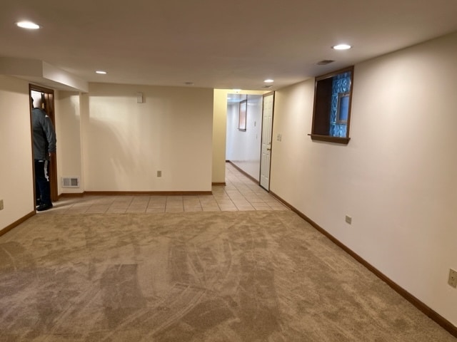 Building Photo - 922 S Grove Ave