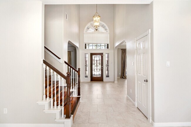 Building Photo - 803 Chisel Point Dr