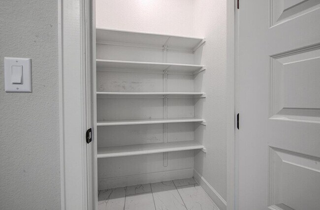 Building Photo - 2903 Sebring Cir