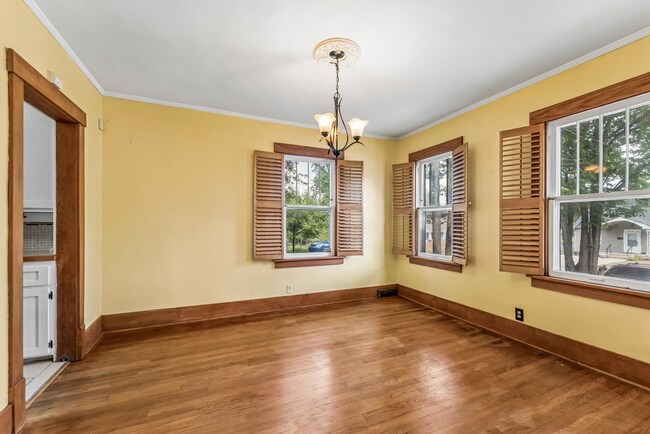 Building Photo - 3514 N 45th Ave