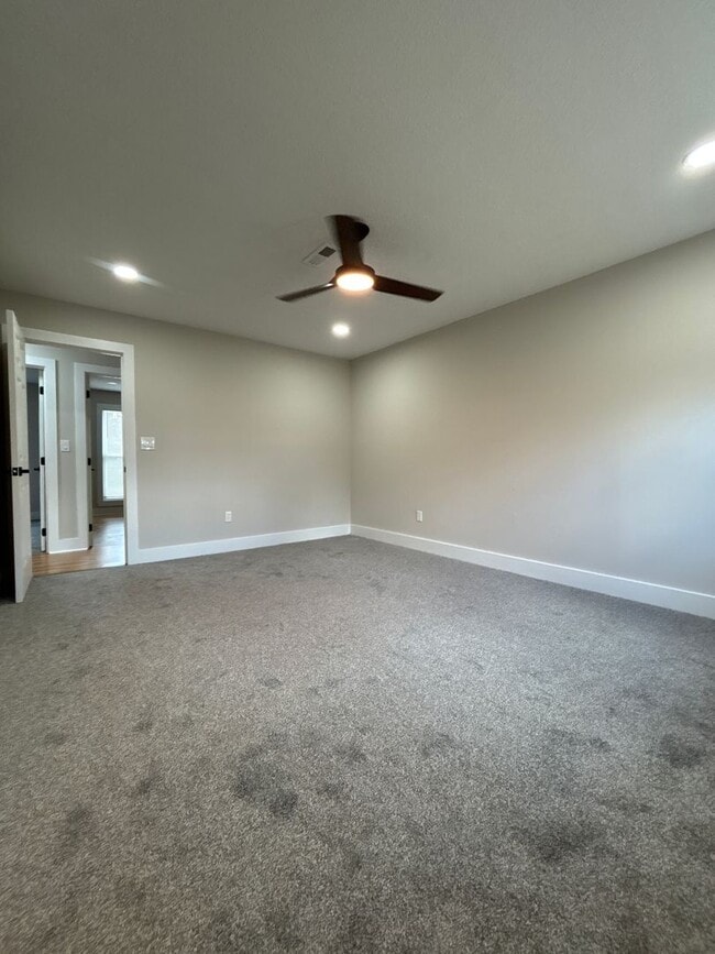 Building Photo - 414 Indian Trail