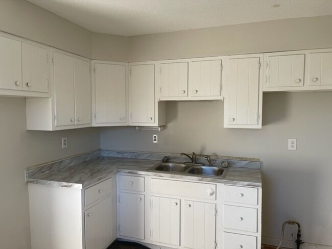 Building Photo - 3419 County Rd 1400 E