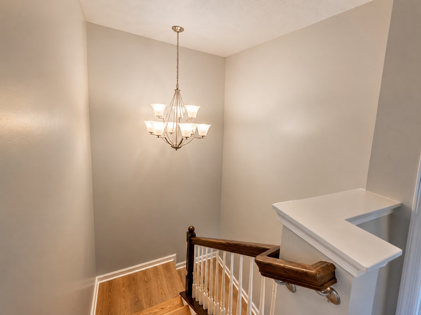 Building Photo - 1502 Pointe View Dr