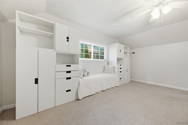 Building Photo - 7385 Arlington Dr
