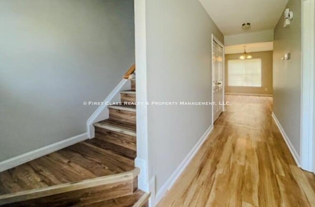 Building Photo - 5435 Eneida Sue Dr