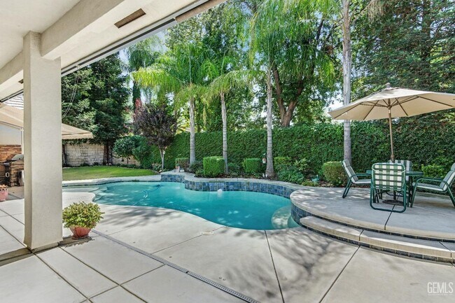 Building Photo - Brighton Estates Luxury 4-Bedroom Home with Pool, Office, Outdoor Kitchen & Paid Solar – Saves Ov...