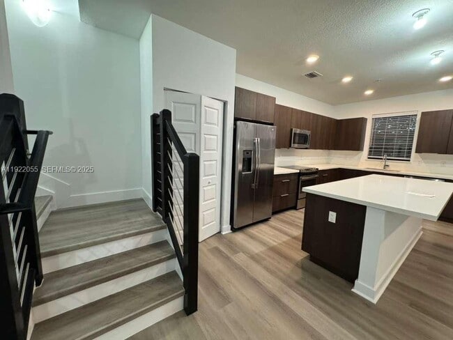 Building Photo - 10473 NW 82nd St