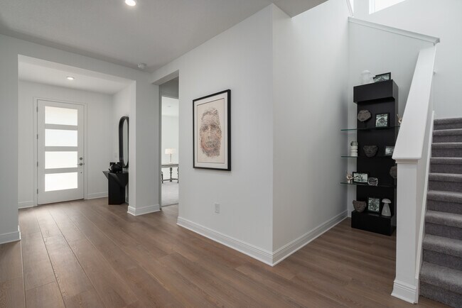 Building Photo - 318 Rafael Blvd NE