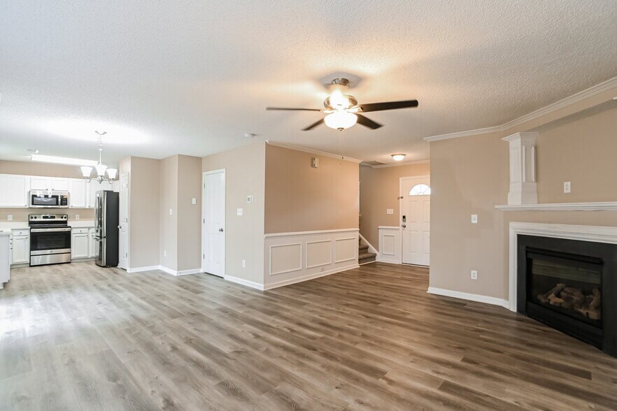 Building Photo - 14920 Jerpoint Abby Dr