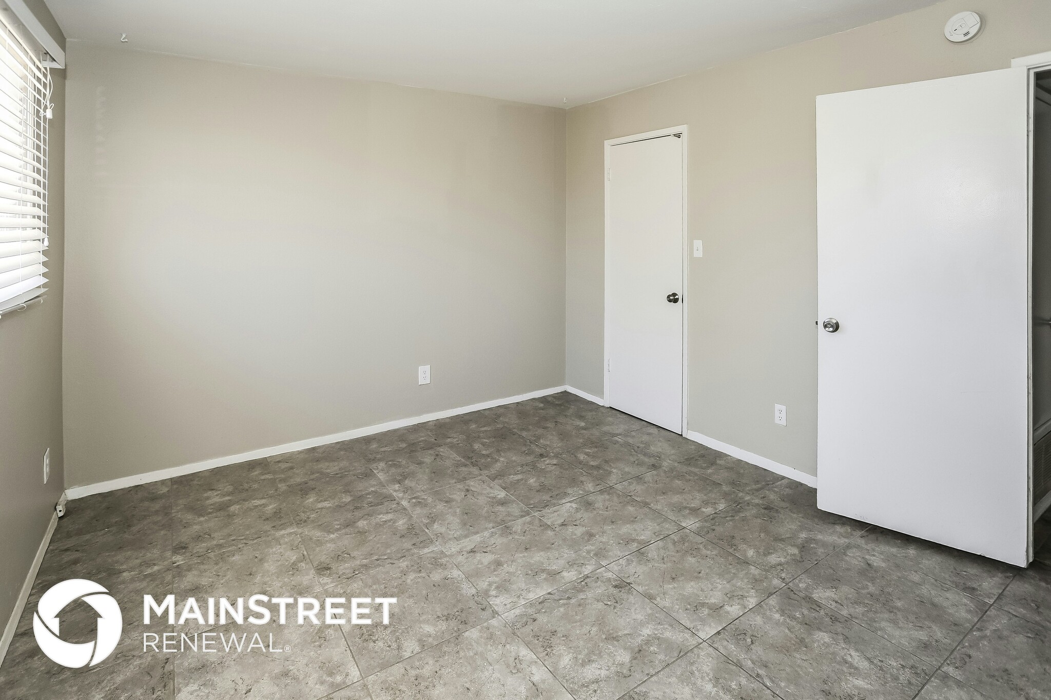 Building Photo - 8209 S 24th Way