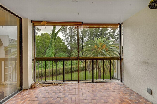 Building Photo - 8415 Forest Hills Dr