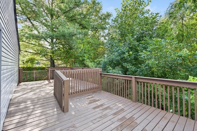 Building Photo - Charming 3-Bedroom Home in a Peaceful Neig...