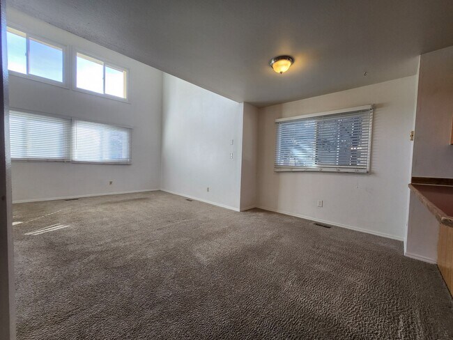 Building Photo - 1140 Magic Lamp Way