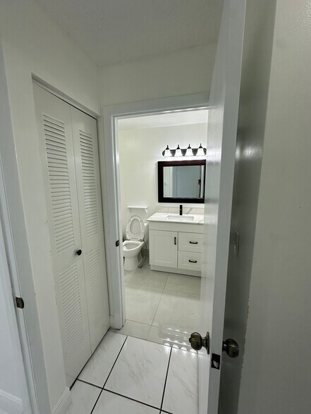 Master bedroom bathroom - 8851 NW 119th St