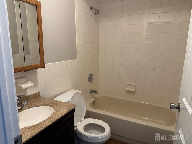 Building Photo - 4516 Birchwood Ct
