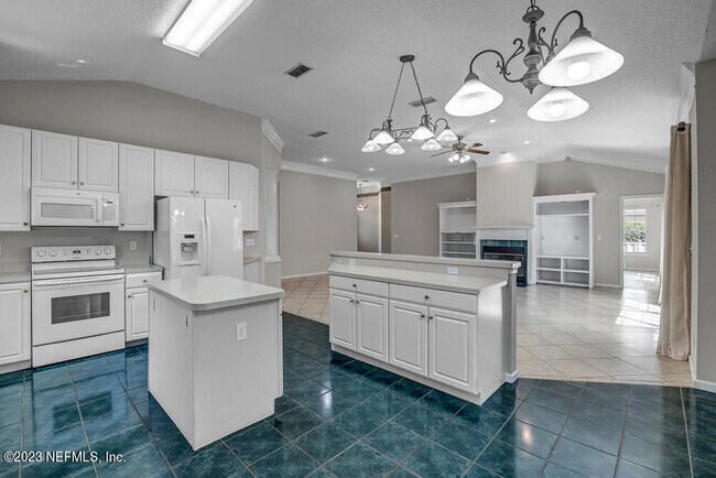 Building Photo - 1548 Harbour Club Dr