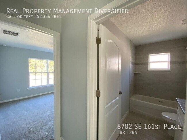 Building Photo - 8782 SE 161st Pl