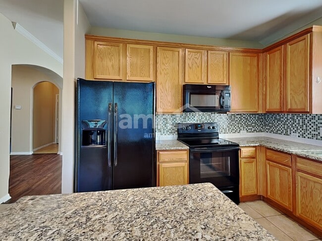 Building Photo - 3637 Caroline Ct