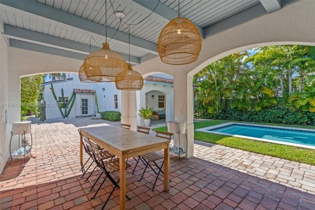 Building Photo - 375 Plymouth Rd