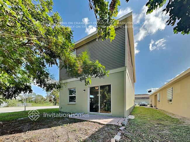 Building Photo - 4004 11th St E