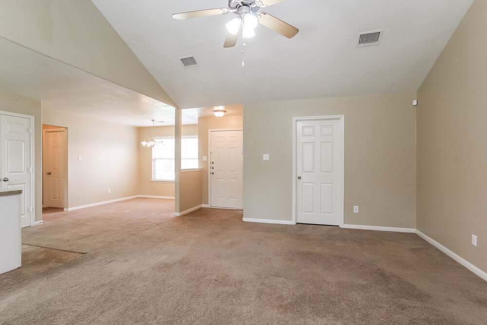 Building Photo - 29114 Red River Loop