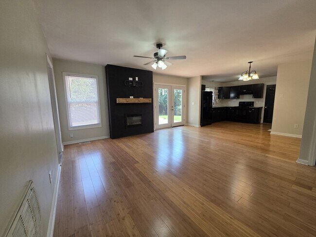 Building Photo - 3483 Arvin Dr