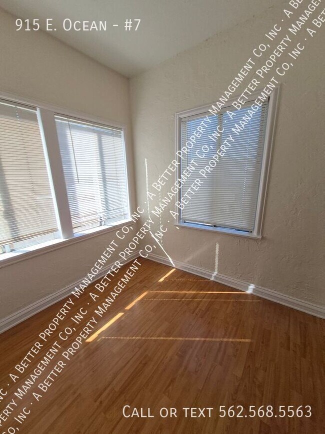 Building Photo - 915 E. Ocean-#7