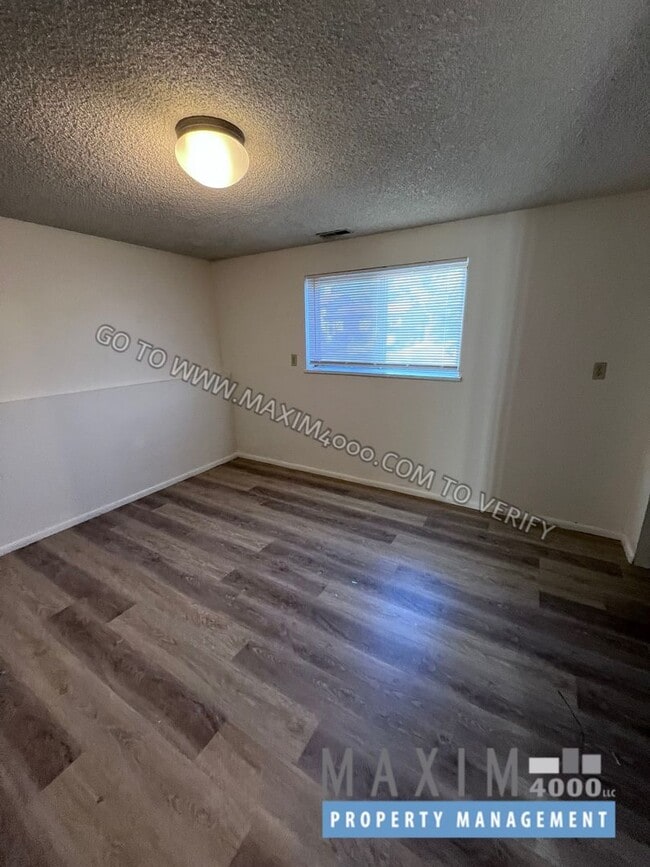 Building Photo - 494 1/2 ANJOU DRIVE - GREAT 4BR - NEW FLOO...