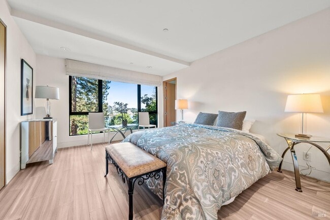 Building Photo - 408 Golden Gate Ave